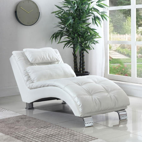 Dilleston Upholstered Chaise White - (550078)